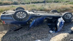 Kırıkkale'de şarampole devrilen otomobildeki 5 kişi yaralandı