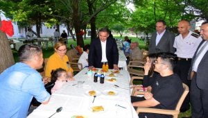 Kırşehir Valisi Buhara, koruyucu ailelerle buluştu