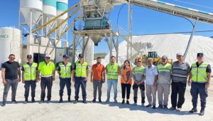 Kırşehir'de beton, kum, çakıl ve maden cevheri taşıyan çalışanlar bilgilendirildi