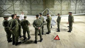 Kosova Bayraktar TB2'lerini teslim aldı