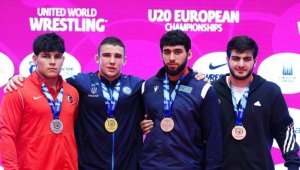 Milli güreşçiler, 20 Yaş Altı Avrupa Şampiyonası'nda 3 madalya kazandı