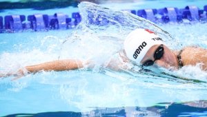 Milli yüzücüler, Bulgaristan'da düzenlenen turnuvalarda 7'si altın 20 madalya kazandı