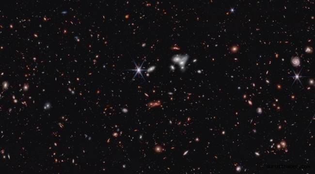 NASA'nın James Webb Uzay Teleskobu bilinen "en yaşlı süper kütleli kara deliği" görüntüledi