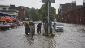 Pakistan'da muson yağmurları nedeniyle ölenlerin sayısı 169'a çıktı