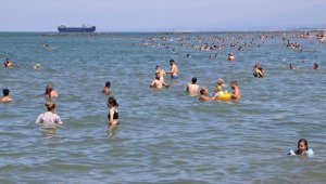 Sakarya sahilleri yoğun geçen bayram tatilini "kayıpsız" atlattı