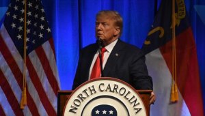 Trump, Müslüman ülkelere seyahat yasağını "daha güçlü şekilde geri getireceğini" söyledi