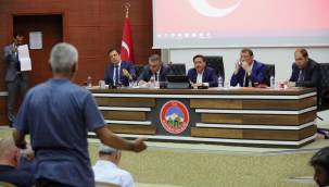 Vali Çiçek, muhtarlarla bir araya geldi