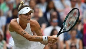 Wimbledon'da Marketa Vondrousova tek kadınlarda şampiyon oldu