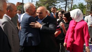 Ağrı Valisi olarak atanan Koç, Niğde'den uğurlandı