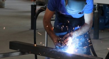 Almanya'da işsizlik ağustosta beklenenden fazla arttı