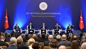 Bakan Fidan'ın ev sahipliğinde "Türkiye Yüzyılı'nda Ekonomi, Ticaret, Teknoloji ve Enerji Paneli" düzenlendi