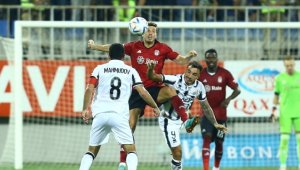 Beşiktaş, Neftçi deplasmanında 3 golle kazandı