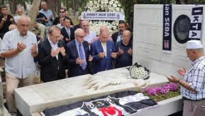 Beşiktaş'ın efsane ismi Süleyman Seba, vefatının 9. yılında kabri başında anıldı