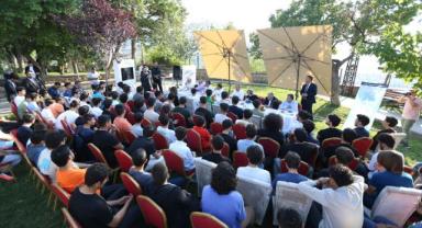 Büyükkılıç’tan Gençlere: “Amacımız Ailenizin, Ülkemizin Sizinle Övünmesidir”