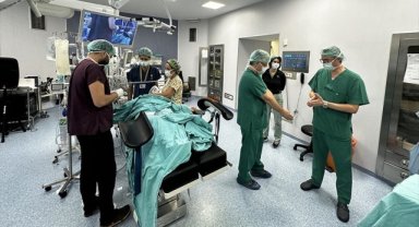 Doğurganlığı zarar görebilecek kadınlara "yumurtalık dokusu dondurma" seçeneği