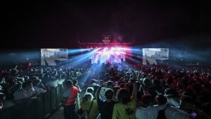 "Duman" 30 Ağustos Zafer Bayramı kutlamaları kapsamında başkentte konser verdi