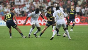 Fenerbahçe sezona iki galibiyetle başladı