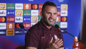 Galatasaray Teknik Direktörü Buruk: Molde maçını kazanarak gruplara kalmak en önemli hedefimiz