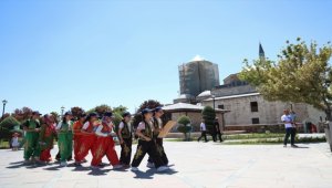 Genç KOMEK öğrencileri "Şehrin Kalbine Yolculuk" projesiyle Konya'nın tarihini yakından tanıyor