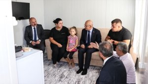 Hazine ve Maliye Bakanı Şimşek, Adıyaman'da konteyner kenti ziyaret etti