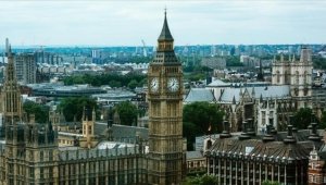 İngiliz ekonomisinde resesyon riski artıyor