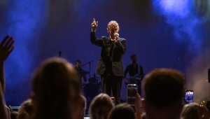 İngiliz şarkıcı ve söz yazarı Tom Odell, Antalya'da konser verdi
