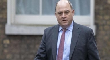 İngiltere Savunma Bakanı Wallace istifa etti