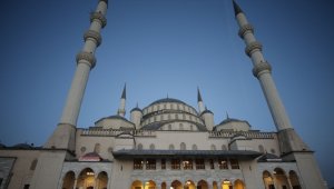 Kocatepe Camisi'nde çekim yapanlar hakkındaki soruşturmada 2 gözaltı