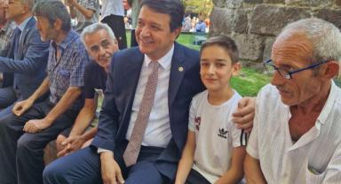 Milletvekili Mahmut Arıkan, 30 Ağustos Zafer Bayramı'nda Halkla Dertleşti