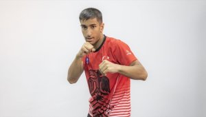 Milli hayalini kilometrelerce uzaklıktaki spor salonuna "gel-git"le gerçekleştirdi