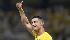 Ronaldo "hat-trick" yaptı, Al Nassr farklı kazandı