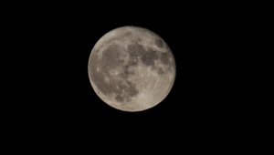 Rus uzay aracı Luna-25 Ay'ın yüzeyine çarptı