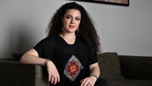 Şarkıcı Nai Barghouti: Kontrol noktalarında en korktuğum şey, İsrail askerlerinin enstrümanımı fark etmesiydi