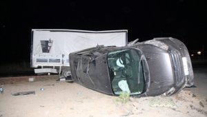 Sivas'ta kamyon ile hafif ticari aracın çarpışması sonucu 4 kişi yaralandı