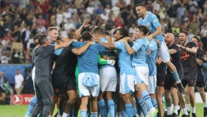 Son 3 yılın Premier Lig şampiyonu Manchester City, liderlik koltuğuna oturdu