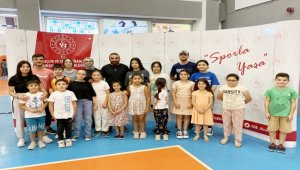 UNESCO müzik şehri Kırşehir'de minikler farklı yörelerin oyunlarını öğreniyor