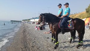 Van'da atlı birlikler, vatandaşları boğulma vakalarına karşı bilgilendirdi