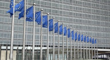 AB ekonomik büyüme beklentisini düşürdü