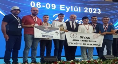 Ahmet Kutsi Tecer Özel Eğitim Meslek Okulu en iyi tasarım ödülü aldı