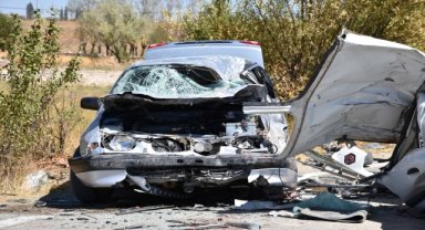 Aksaray'da 3 aracın karıştığı kazada 3 kişi öldü, 2 kişi yaralandı