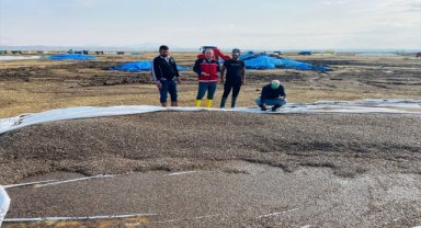 Aksaray'da sağanak ile dolu tarım arazileri ve mahsullere zarar verdi