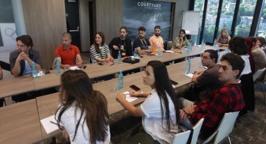 Al Jazeera Balkanlar Belgesel Film Festivali'nde "akıllı telefonla belgesel yapımı" eğitimi sürüyor