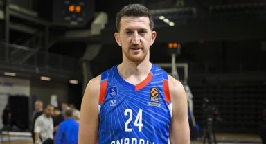 Anadolu Efes'in milli basketbolcusu Ercan Osmani, yeni sezonun başarılı geçeceğine inanıyor