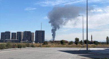 Ankara'da sanayi sitesinde yangın çıktı