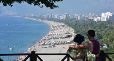 Antalya en fazla Rusya ve Almanya'dan ziyaretçi ağırlıyor
