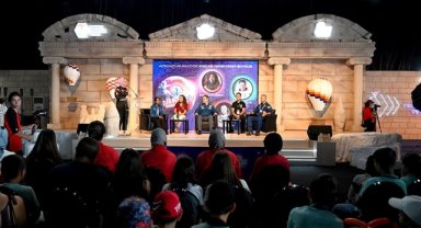 Astronotlar, TEKNOFEST İzmir'i ziyaret etti