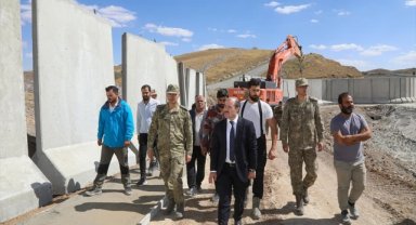 Başkale-İran sınırında güvenlik duvarı inşa çalışmaları sürüyor