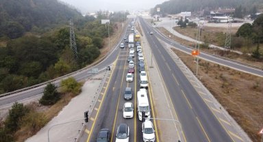 Bolu Dağı geçişinde onarım çalışması alternatif güzergahta trafik yoğunluğuna neden oldu