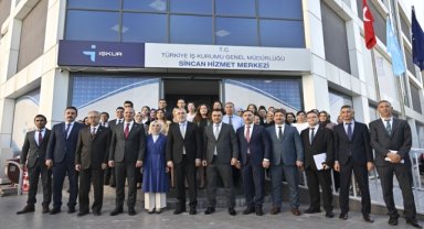 Çalışma ve Sosyal Güvenlik Bakanı Işıkhan, Ankara'da ziyaretlerde bulundu