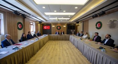 Çalışma ve Sosyal Güvenlik Bakanı Işıkhan'dan HAK-İŞ Konfederasyonuna ziyaret